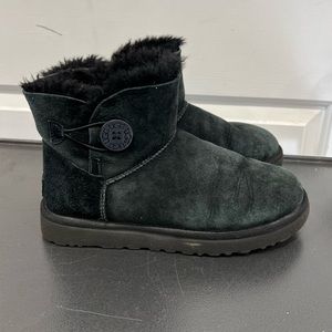 UGG Mini Bailey Button II black boots Size 9